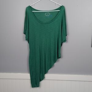 Asymmetrical Green tee by Blue Life, size Medium